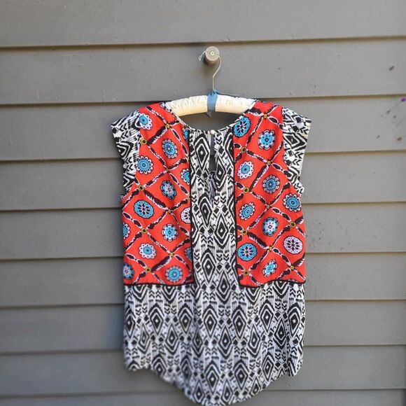 THML Red Black Blue Sleeveless Top Size Medium - Picture 4 of 8